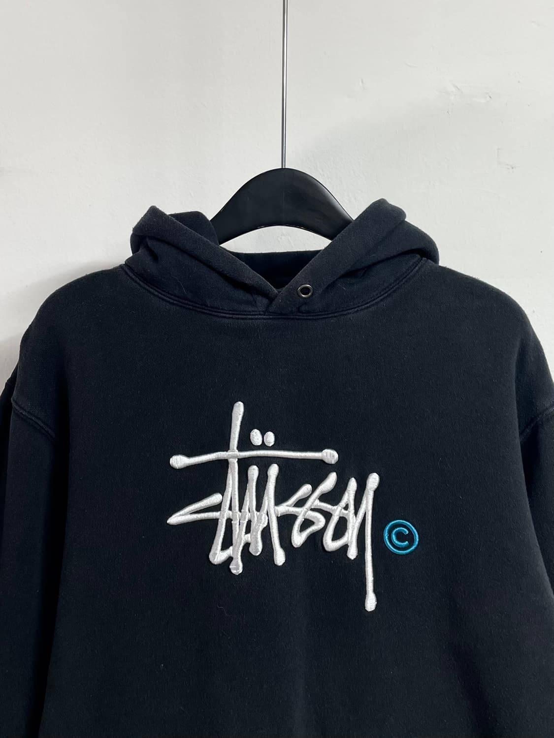 스투시 빅로고 스펠아웃 후드티 (on.599) 상품이미지2