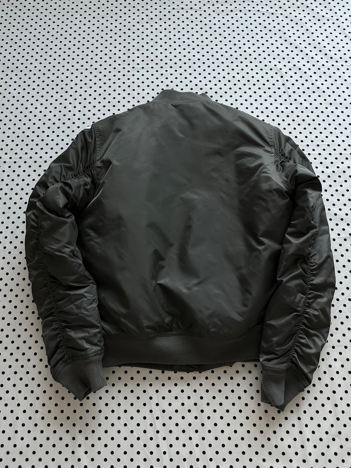 아디다스 오리지널스 패디드 봄버자켓 ma-1  카키 항공자켓 상품이미지4