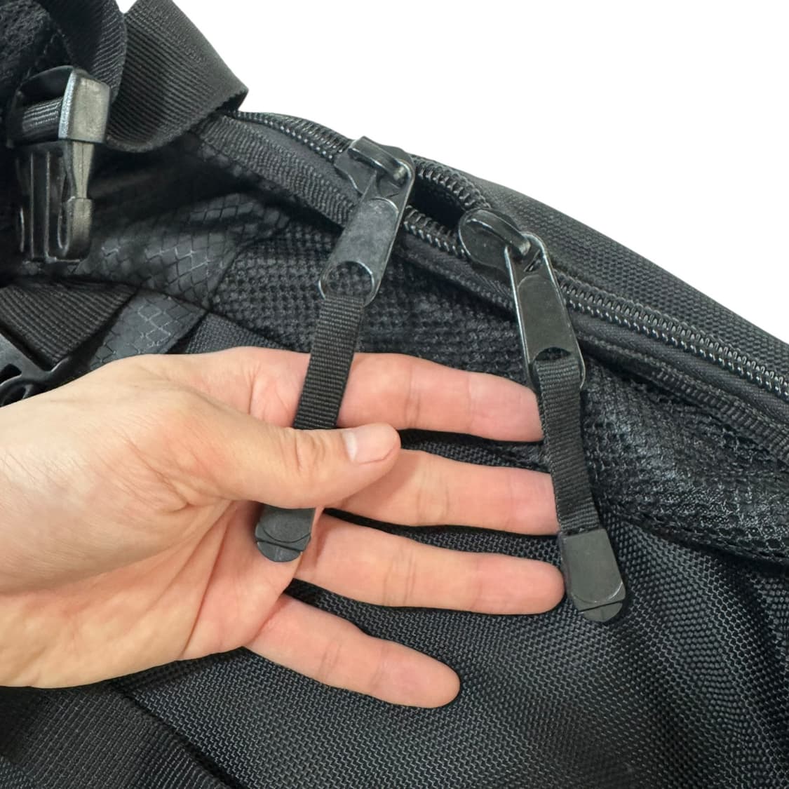 오클리 블랙 아이콘 백팩 상품이미지3