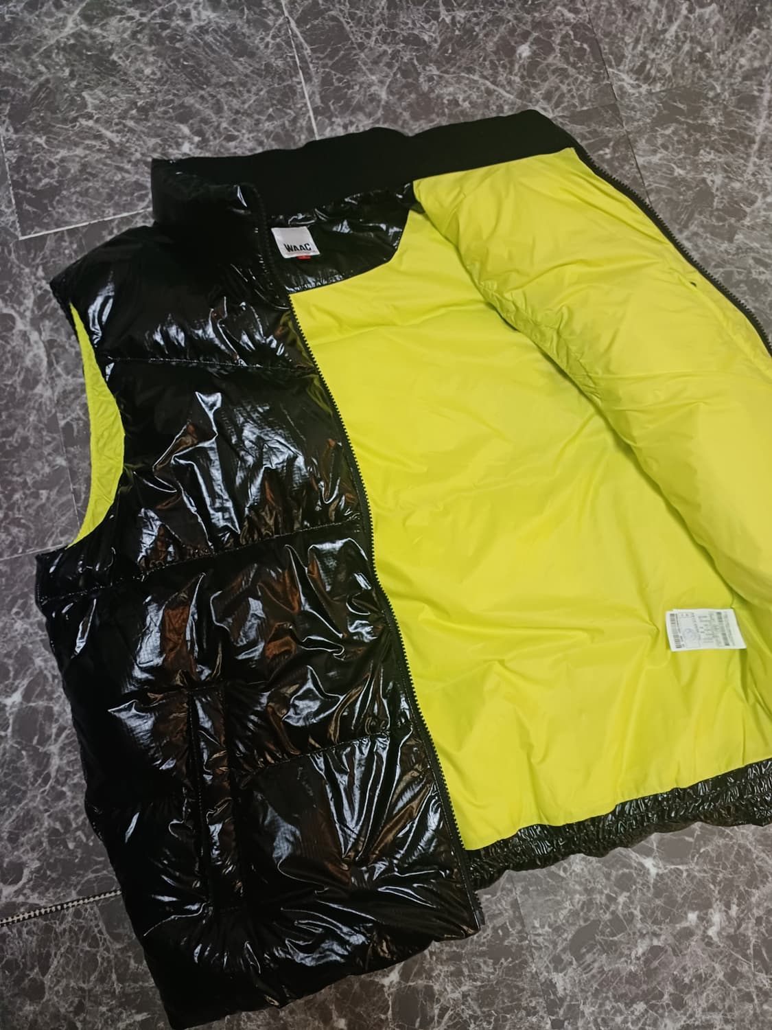 왁(WAAC) 하이글로시 다운 베스트(정가245,000) 상품이미지2