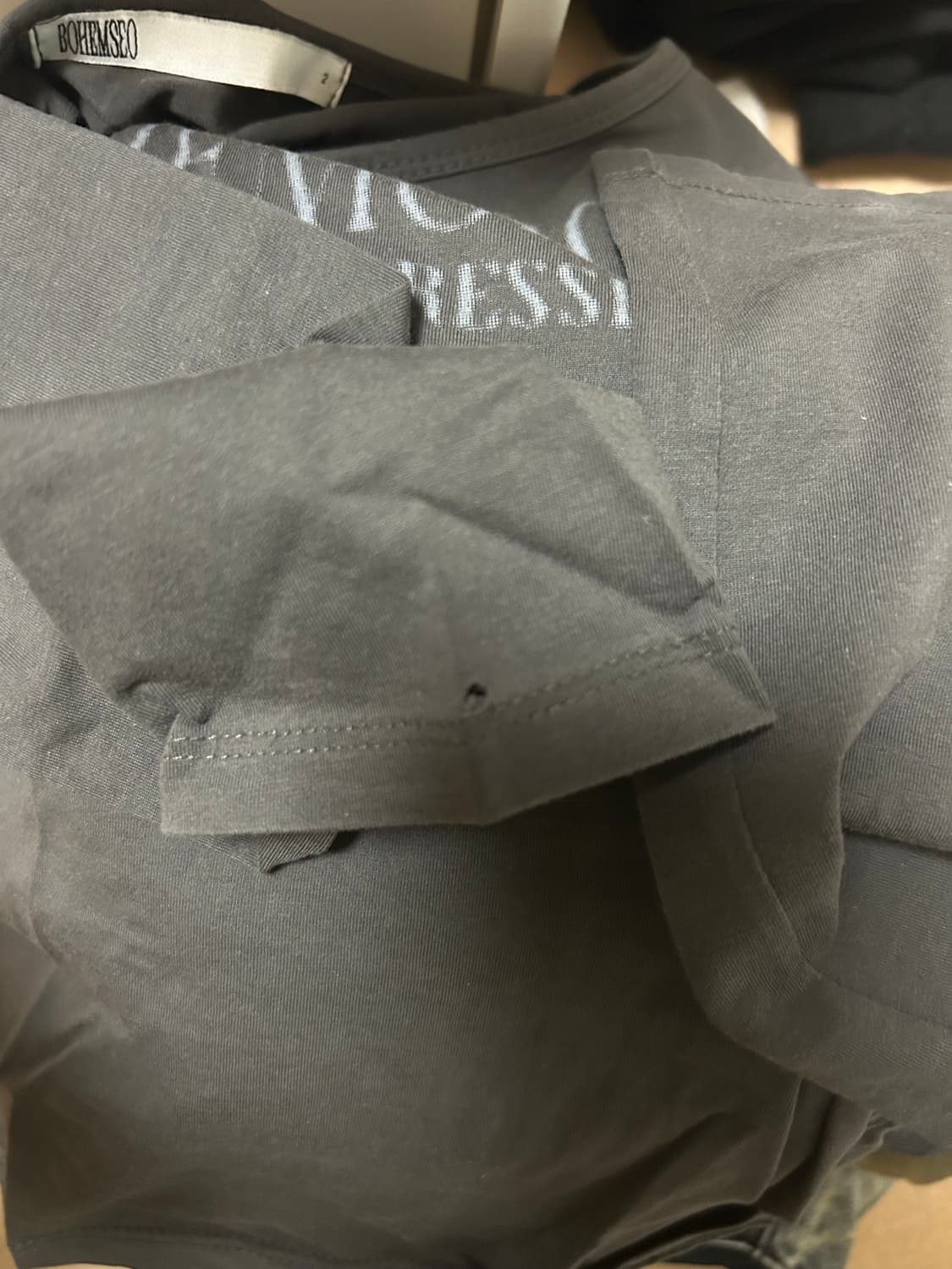 보헤미안서울 페일 프린티드 롱슬리브 차콜 사이즈 2 상품이미지2