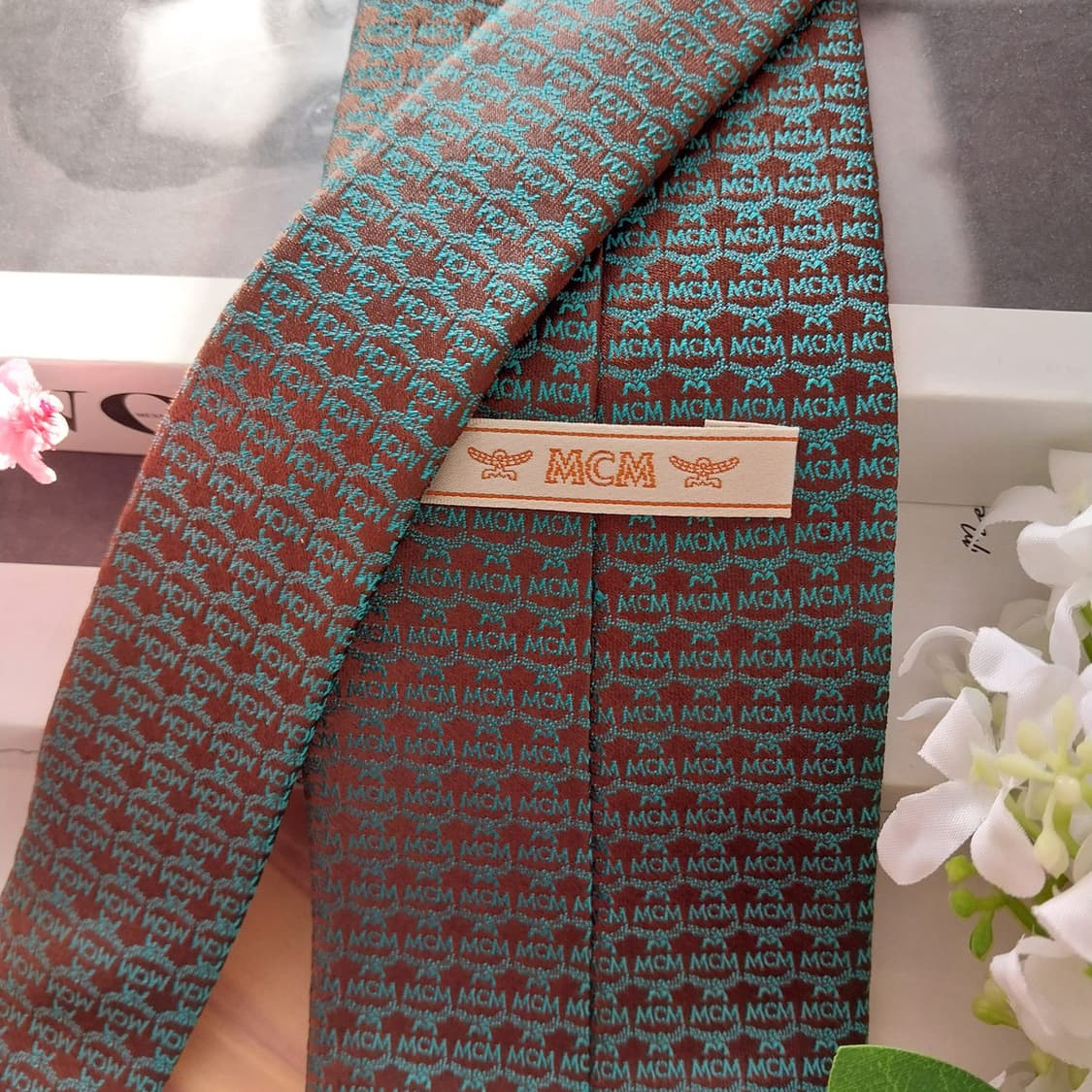MCM 실크 올오버 로고 패턴 넥타이 9.3cm A+등급 K1526
 상품이미지6