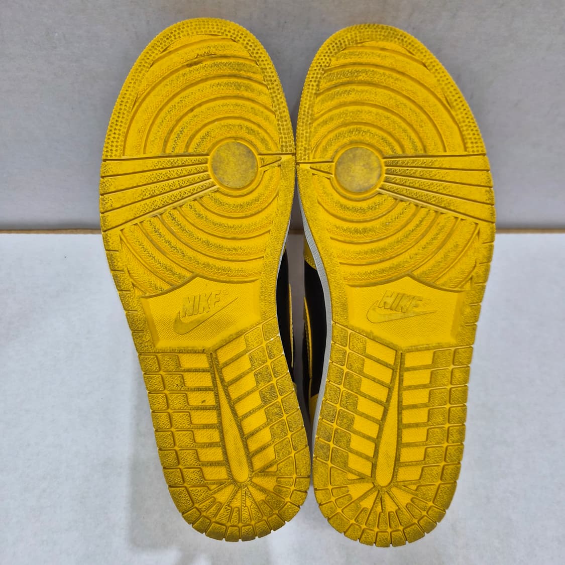 에어조던1 레트로 하이 OG 폴른 상품이미지10