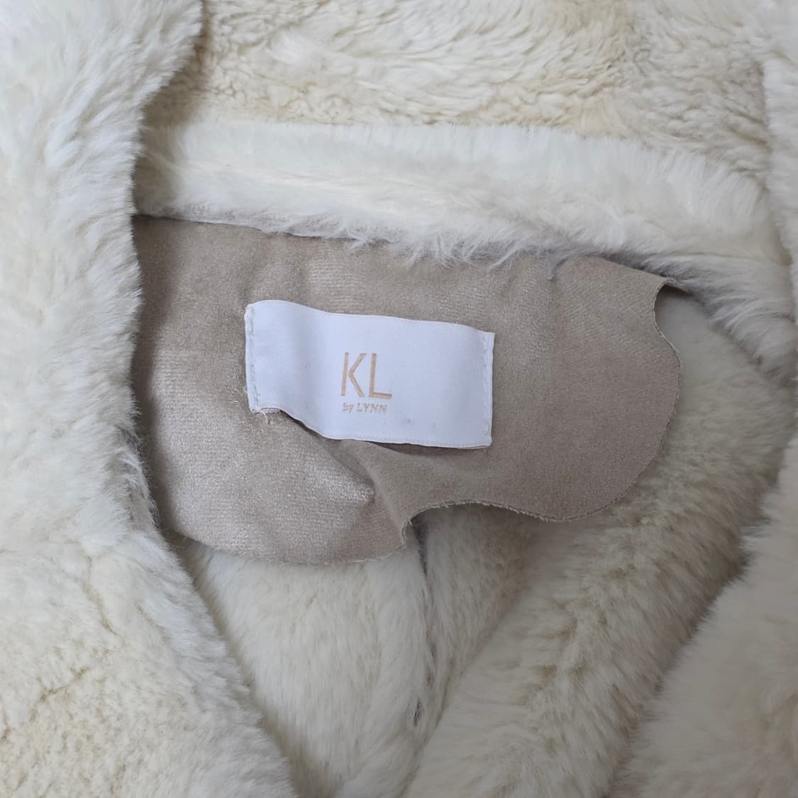 백화점 LYNN KL)겨울 스웨이드 무스탕 로맨틱 핑크베이지 롱코트 상품이미지4