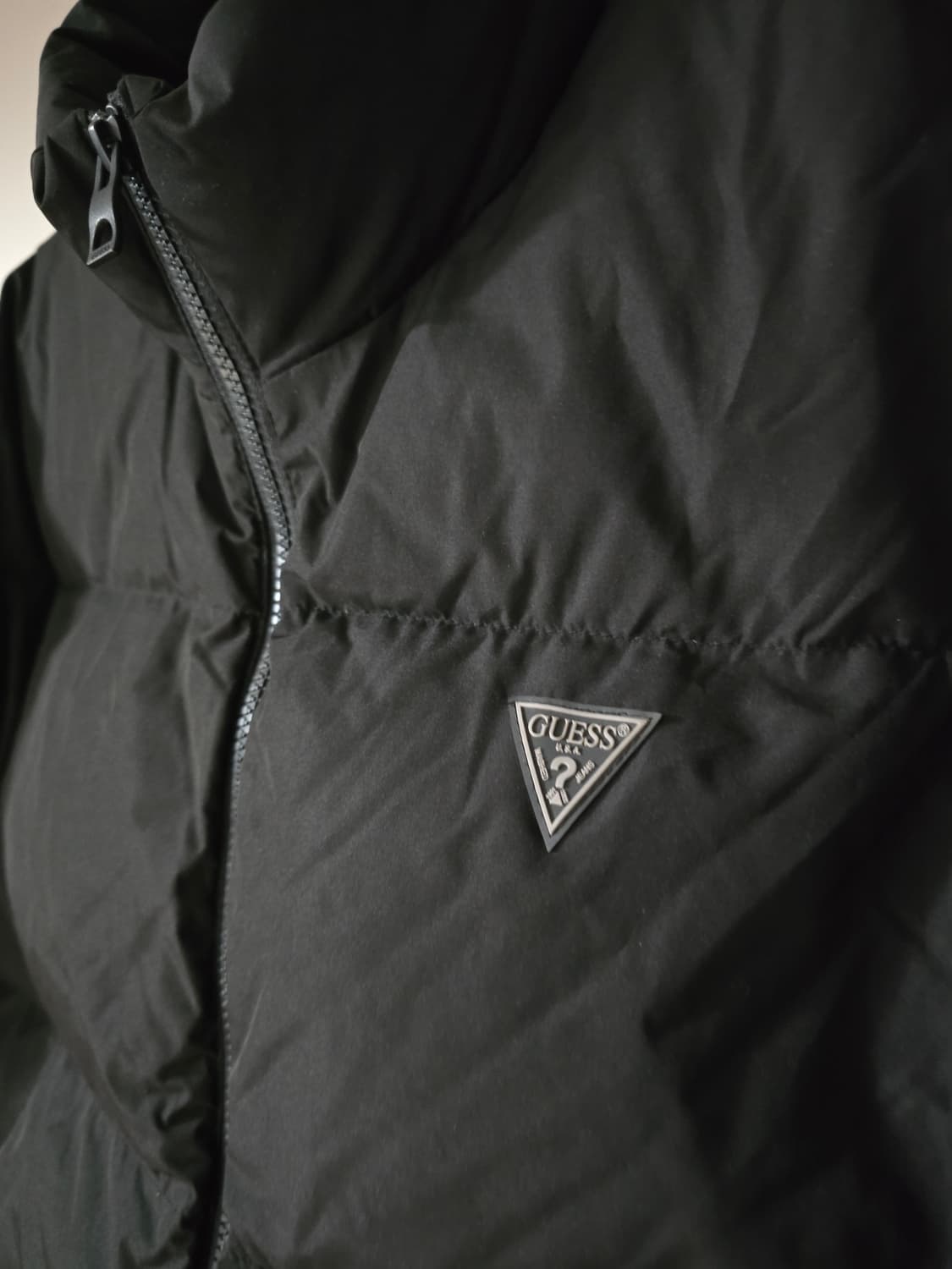 GUESS 게스 남자 덕다운 패딩점퍼.
싸이즈 95 m
 상품이미지3