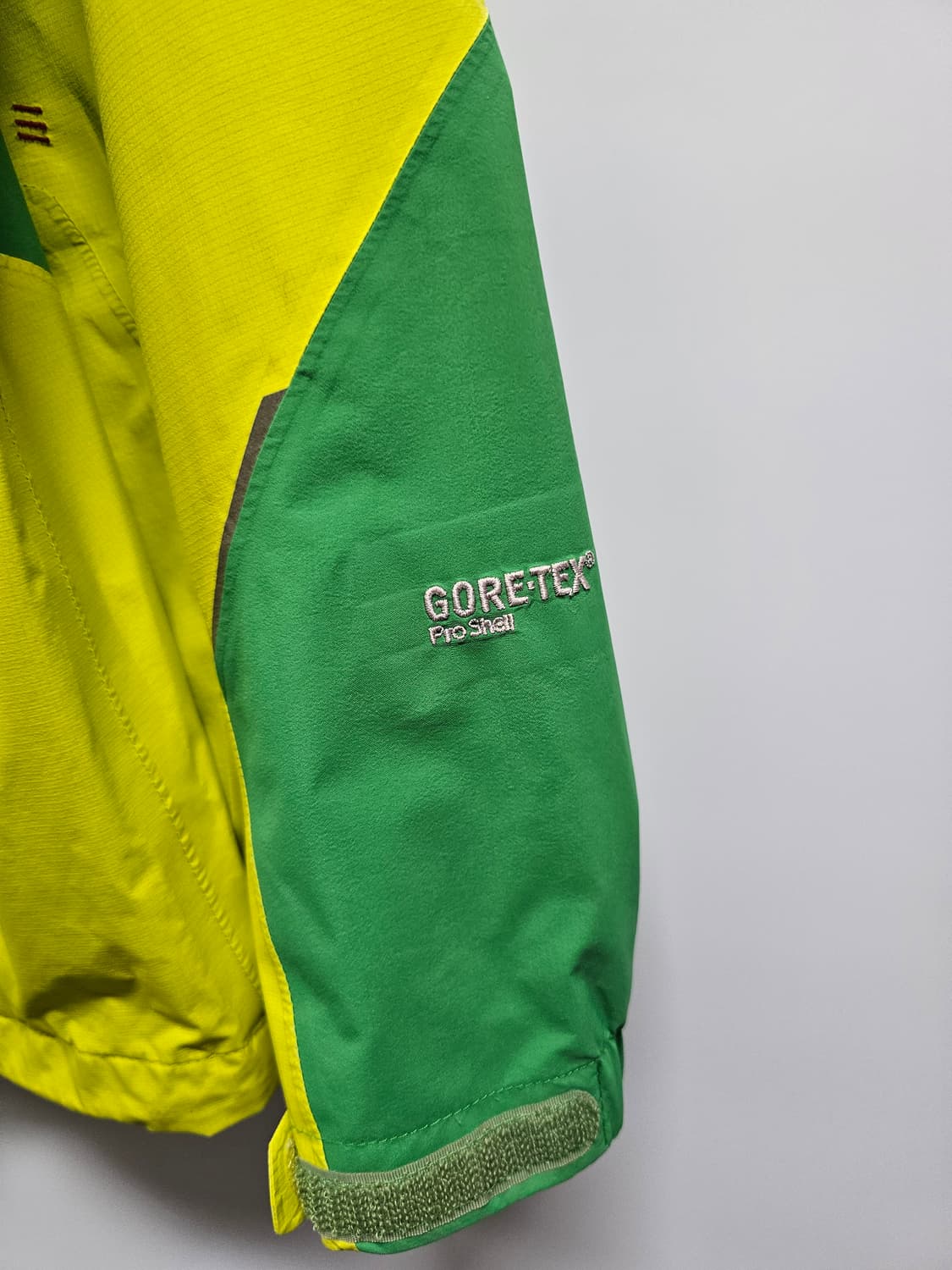 노스페이스 써밋시리즈 고어텍스 바람막이 100 상품이미지3