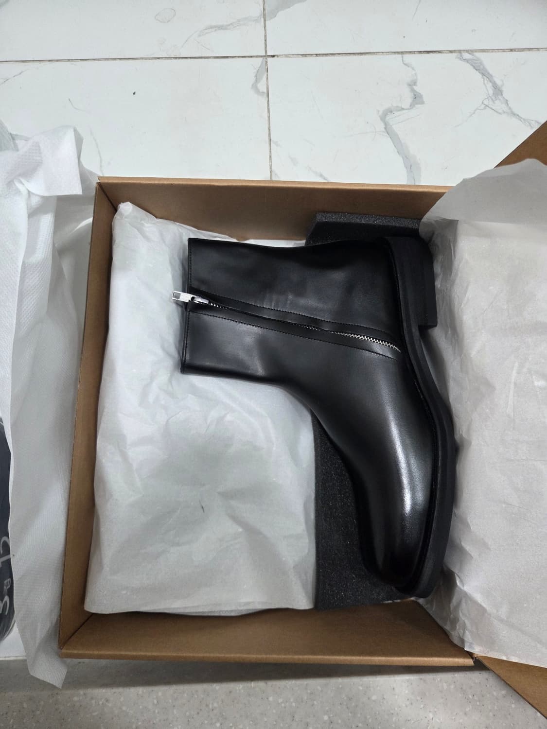 조셉트 MARO Black 270사이즈 판매합니다 상품이미지1