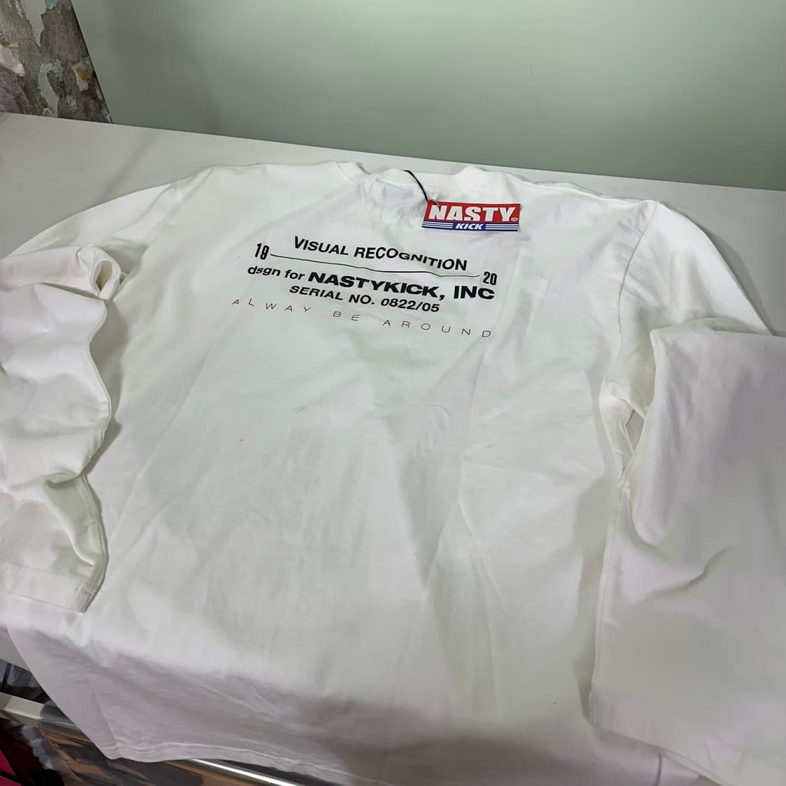 L 네스티킥 화이트 빅로고 라운드 긴팔슬리브 상품이미지5