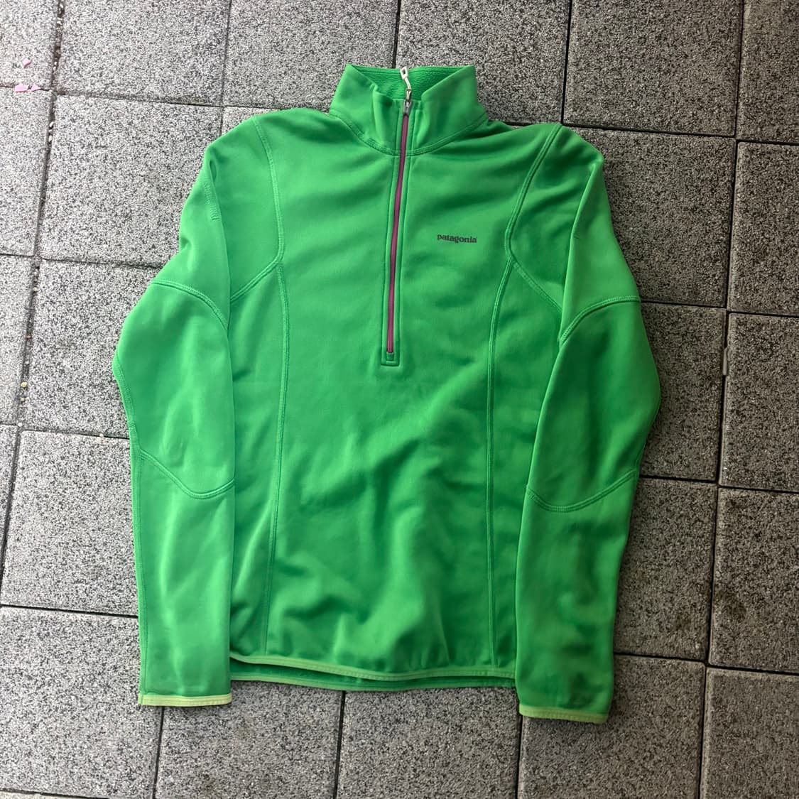 파타고니아 우먼즈 그린 피톤 풀오버 상품이미지1