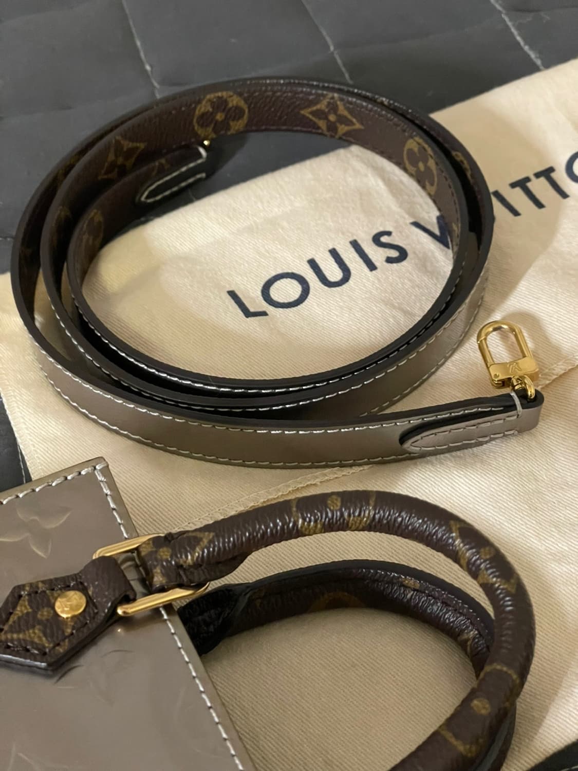 루이비통 쁘띠삭플라 한정판 상품이미지8