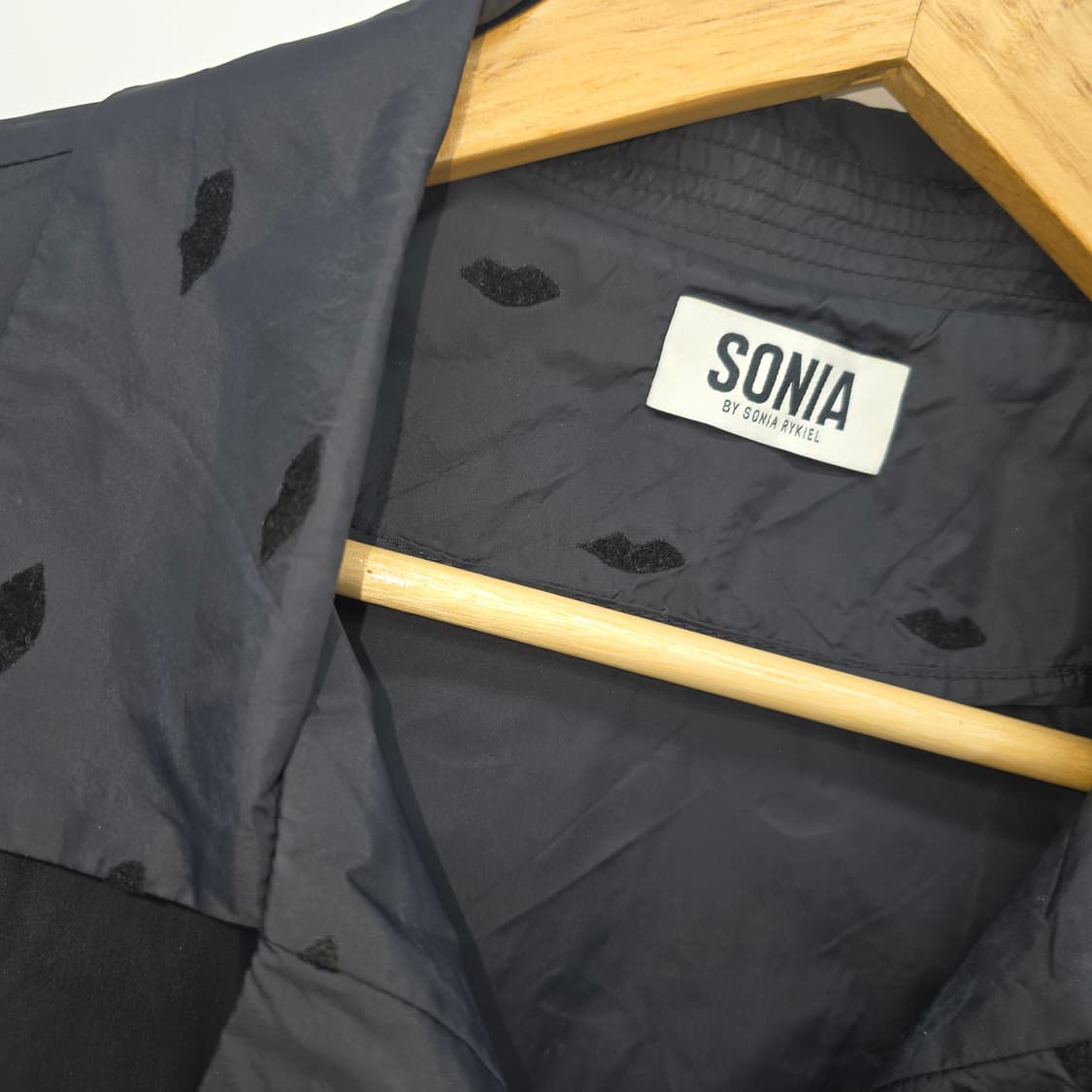 SONIA 블랙 립 패턴 트렌치 코트 상품이미지8