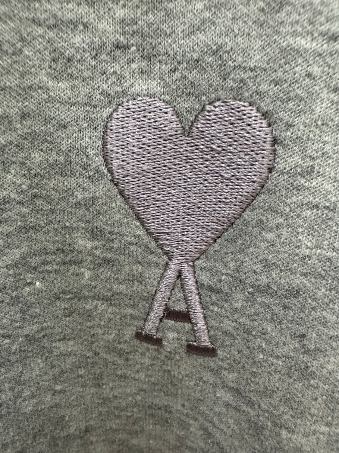 AMI 아미 하트 로고 스티치 오버핏 스웻셔츠 상품이미지5