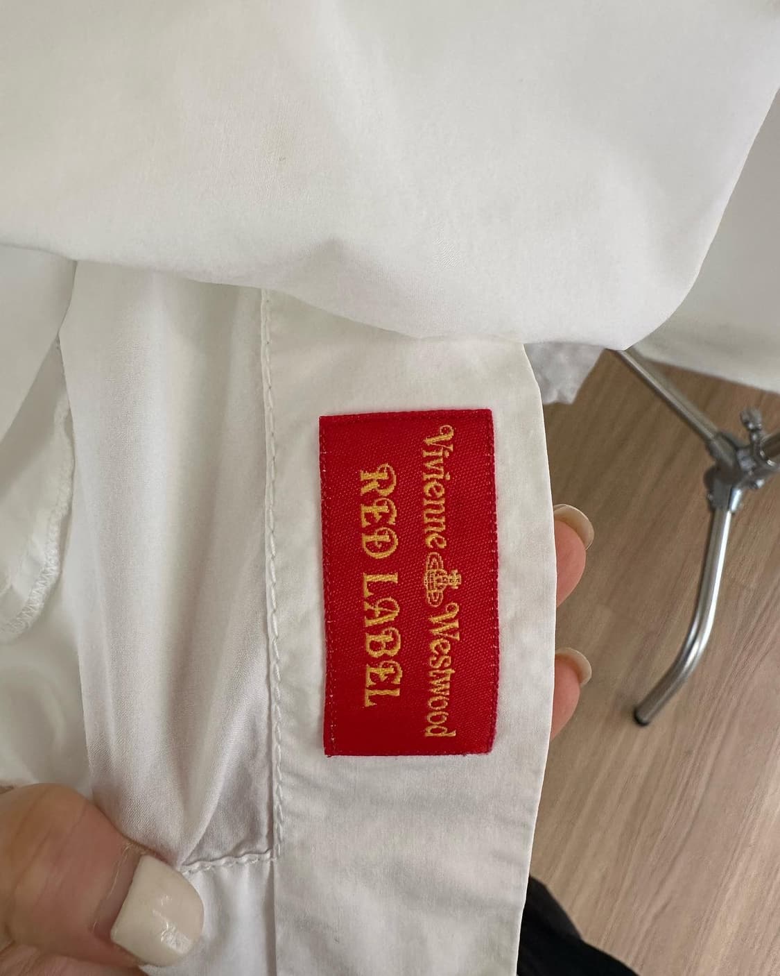 비비안웨스트우드 레드라벨 화이트 프론트오픈 코튼 셔츠  상품이미지7