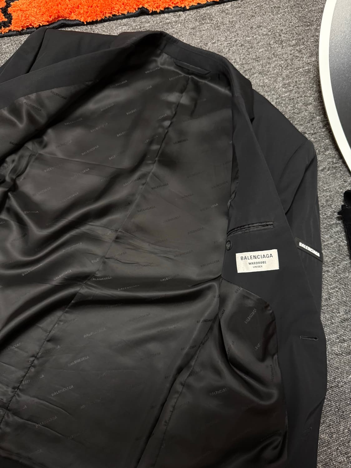 [34] 발렌시아가 워시드 로고 패치 블레이저 자켓 블랙 상품이미지4