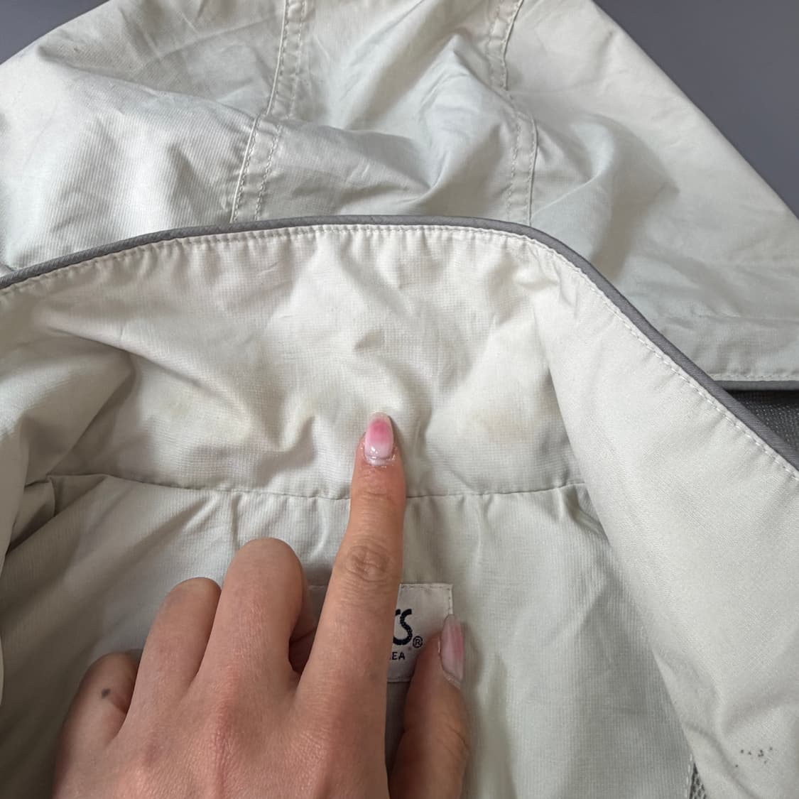 (95) 아식스 연베이지 후드 반팔 아노락 상품이미지5