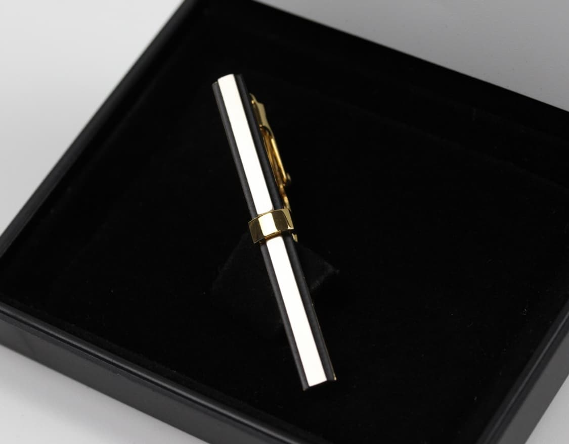 지방시 A등급 5cm 남자 명품 넥타이핀 상품이미지1