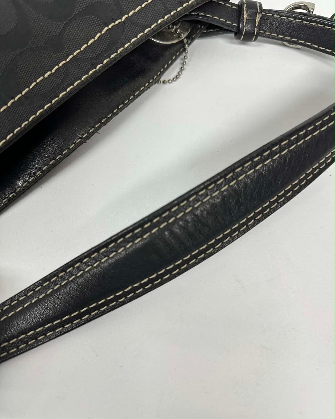 코치 시그니처 C자가드 가죽 숄더 버킷백 상품이미지10