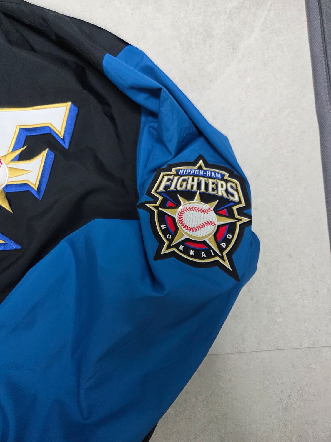 빈티지 NPB 닛폰햄 파이터즈 미즈노 정품 스타디움 자켓 상품이미지2