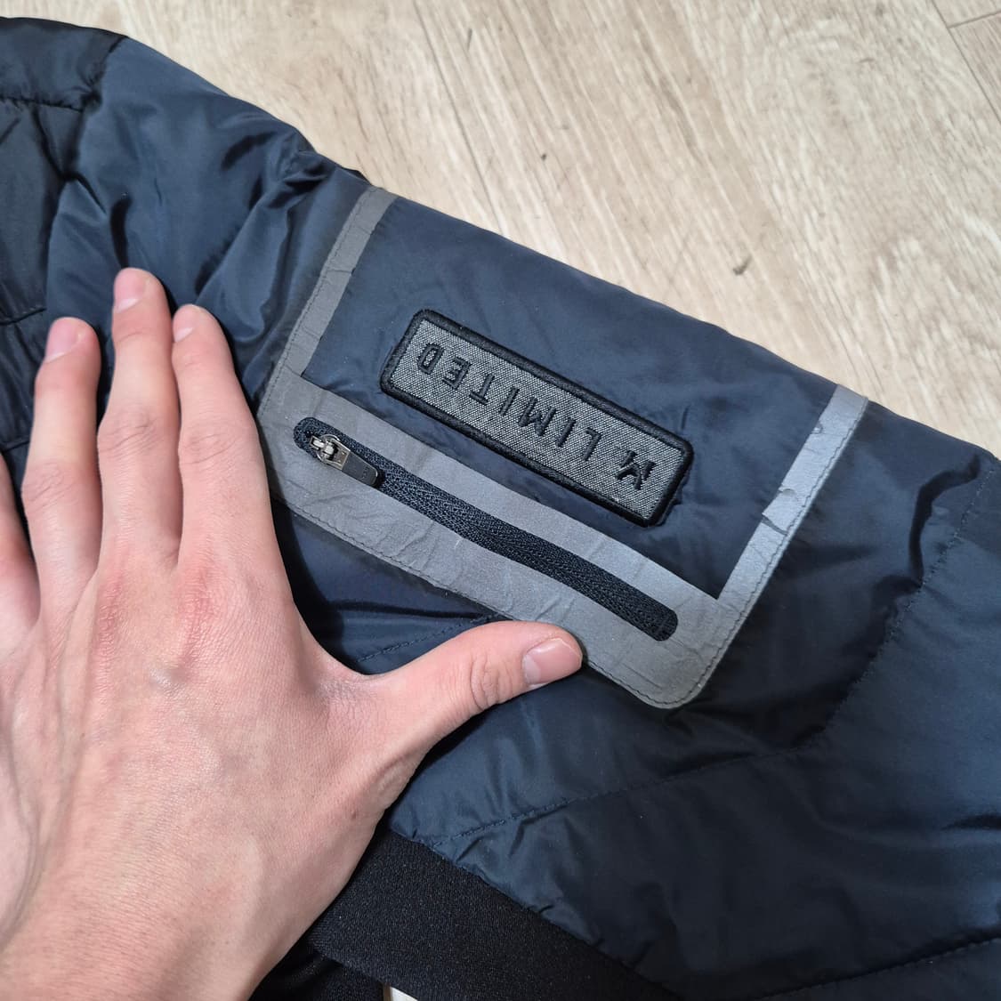 밀레 엠리밋 구스다운 경량패딩 점퍼 L(100) 상품이미지4