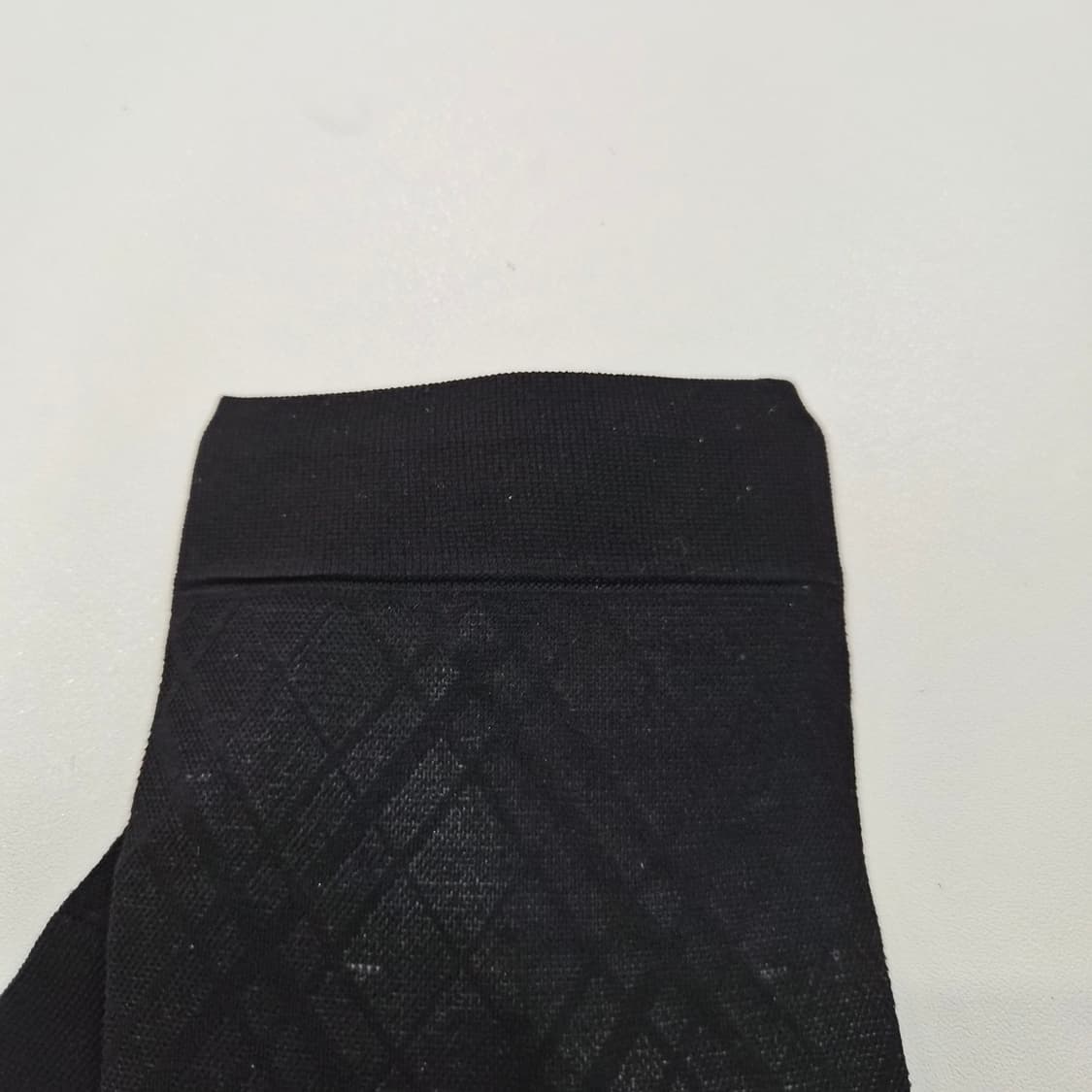 HUGO VALENTINO 블랙 아가일 패턴 반스타킹 상품이미지3