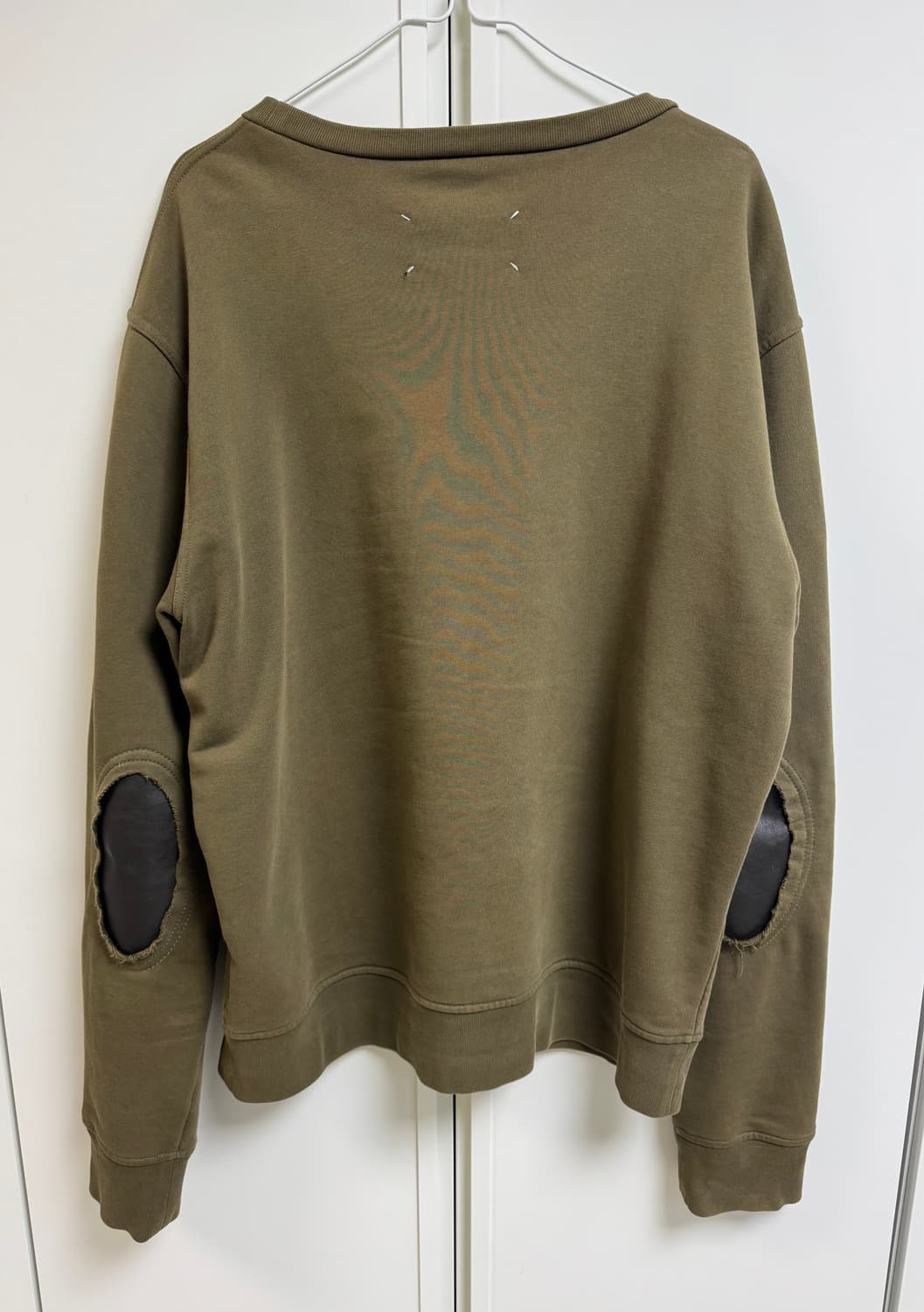 마르지엘라 엘보우패치 맨투맨 상품이미지2