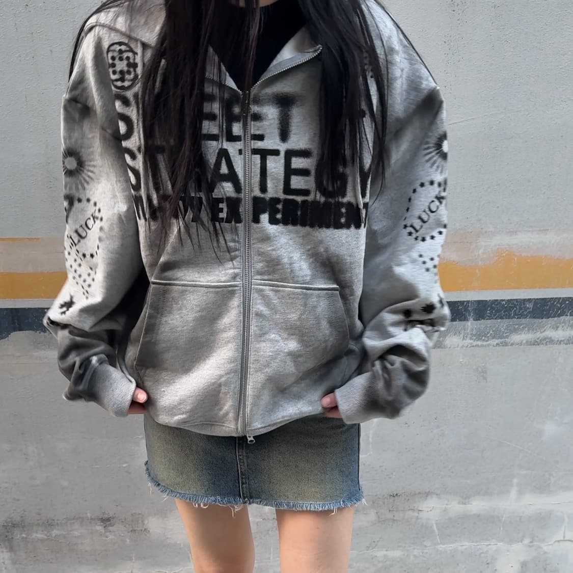 유희 그래픽 후드집업 상품이미지1