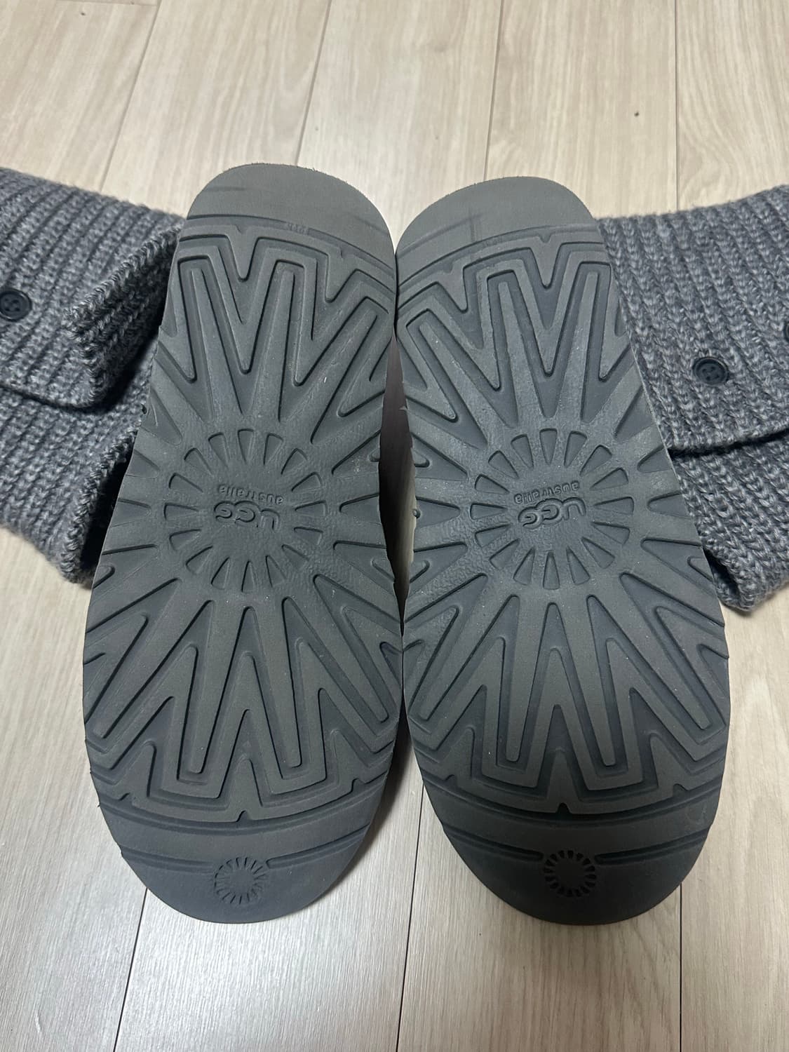 (240) 어그 카디 부츠 그레이 상품이미지9