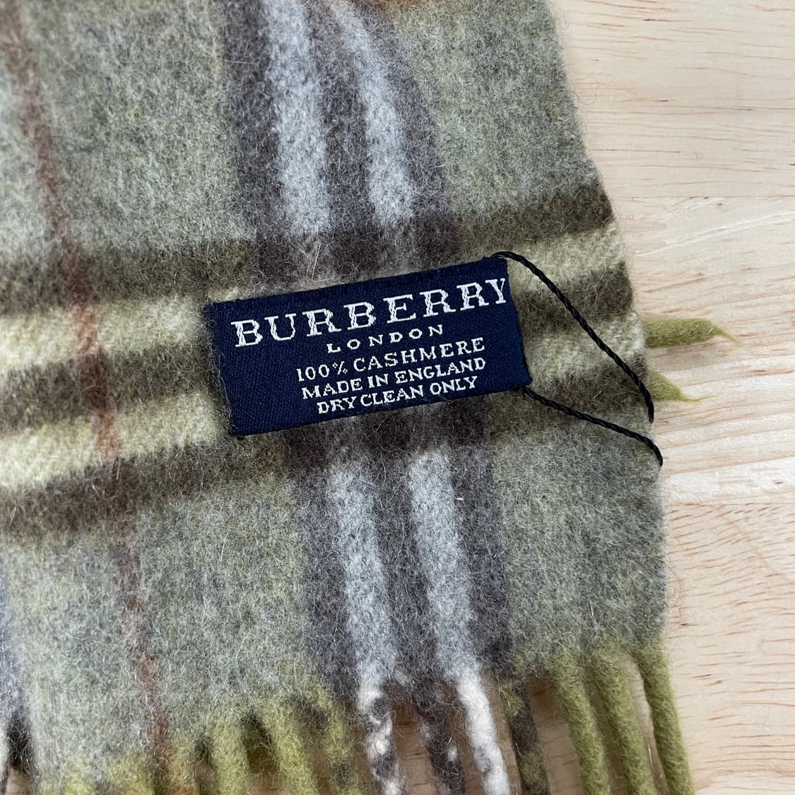 버버리 정품 캐시미어 머플러 카키 상품이미지3