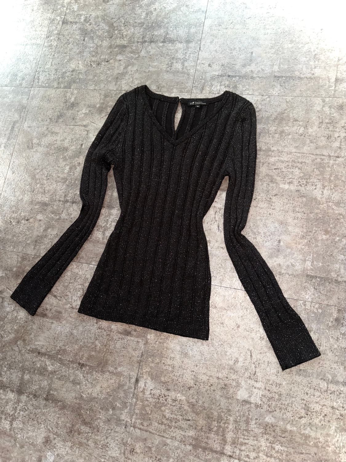 글리터 울 블렌디드 슬림 핏 니트 상품이미지1