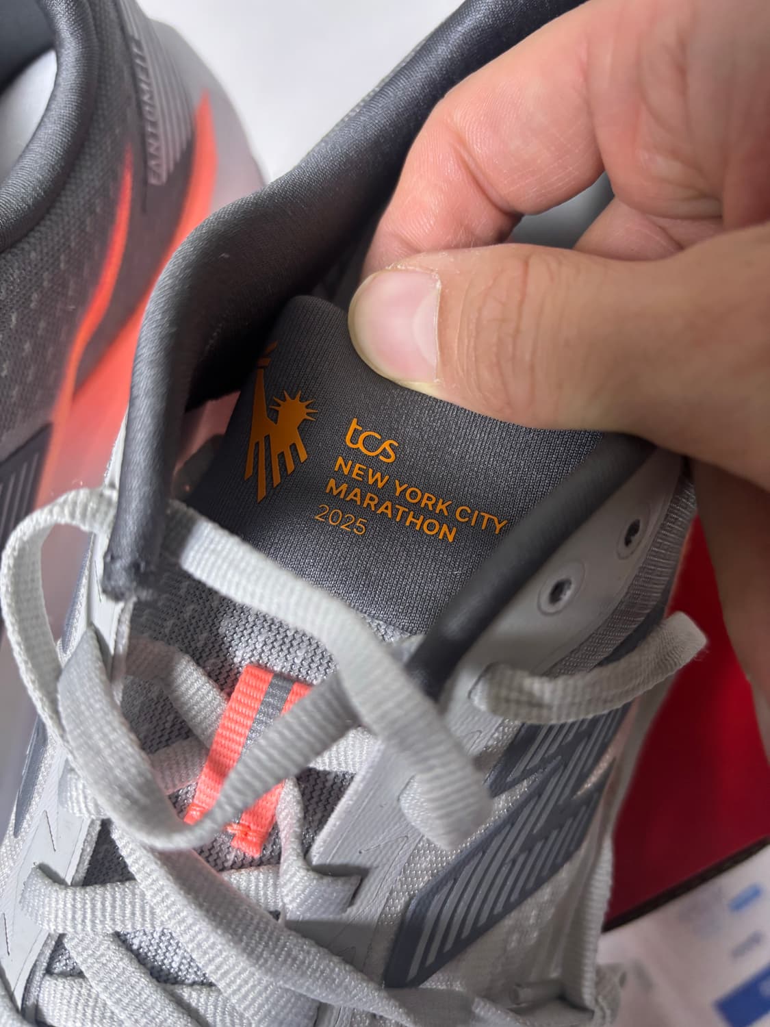 새상품 뉴발란스 REBEL V5 265사이즈 정가 209,000원 상품이미지3