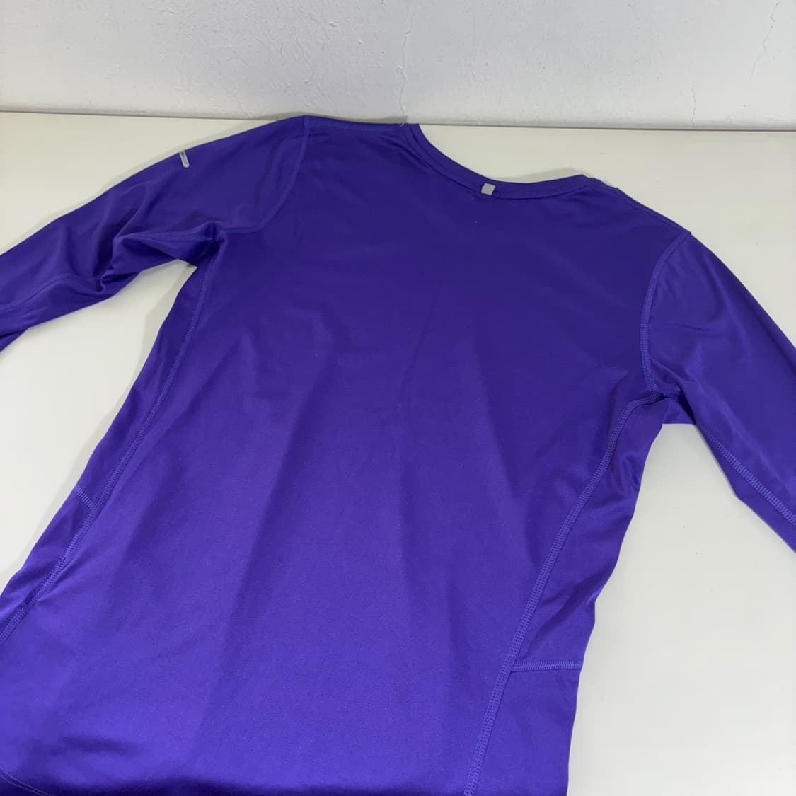 우먼L 나이키 블루 스우시스카치 DRI-FIT 트레이닝 긴팔티 상품이미지3