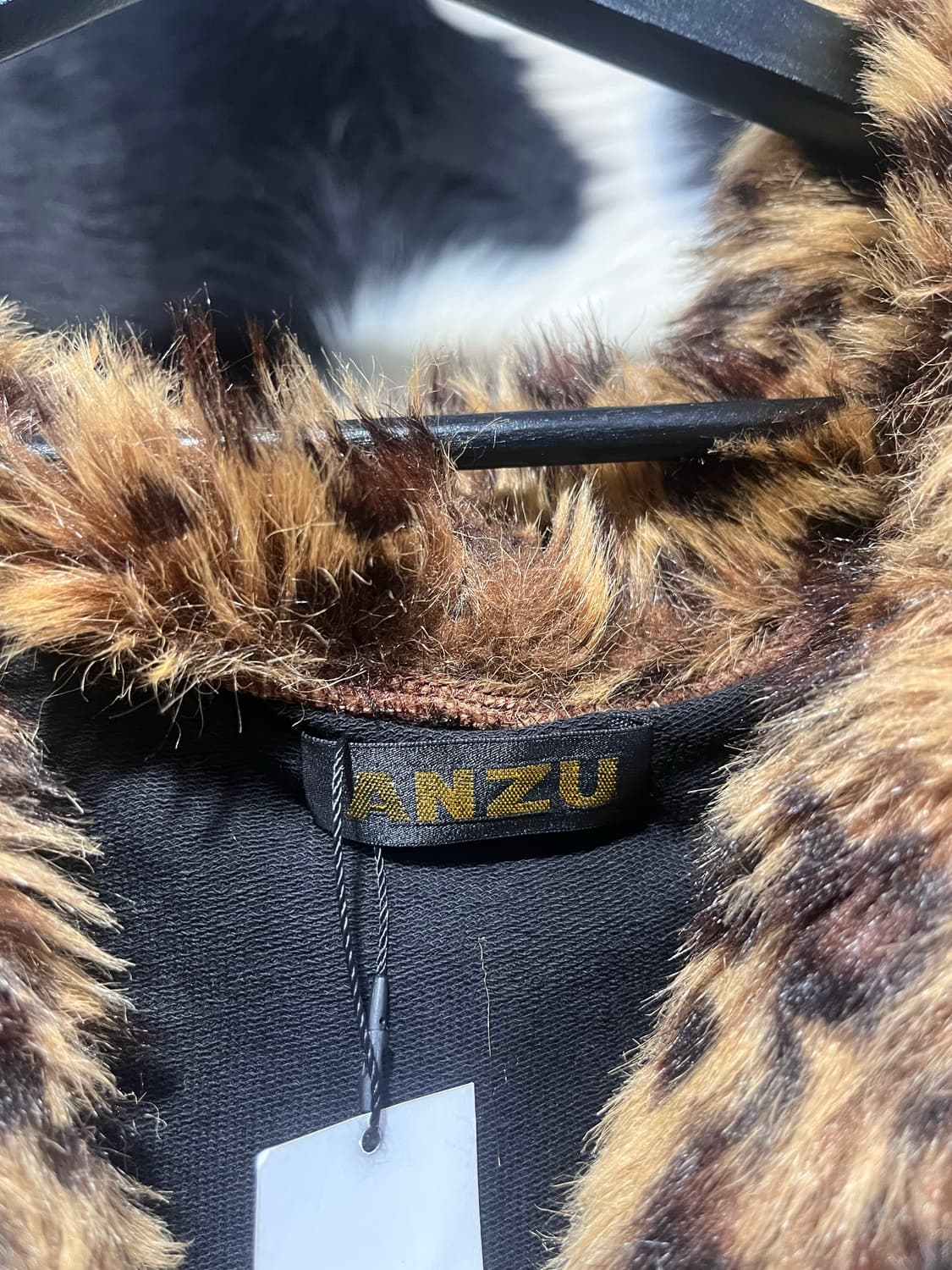 레오파드 퍼 포인트 후드집업 상품이미지3