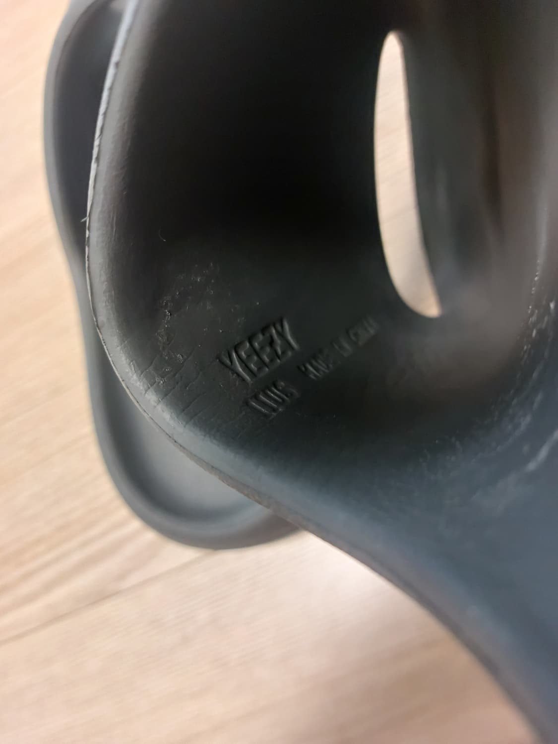 285)아디다스 이지 슬라이드 오닉스 상품이미지3