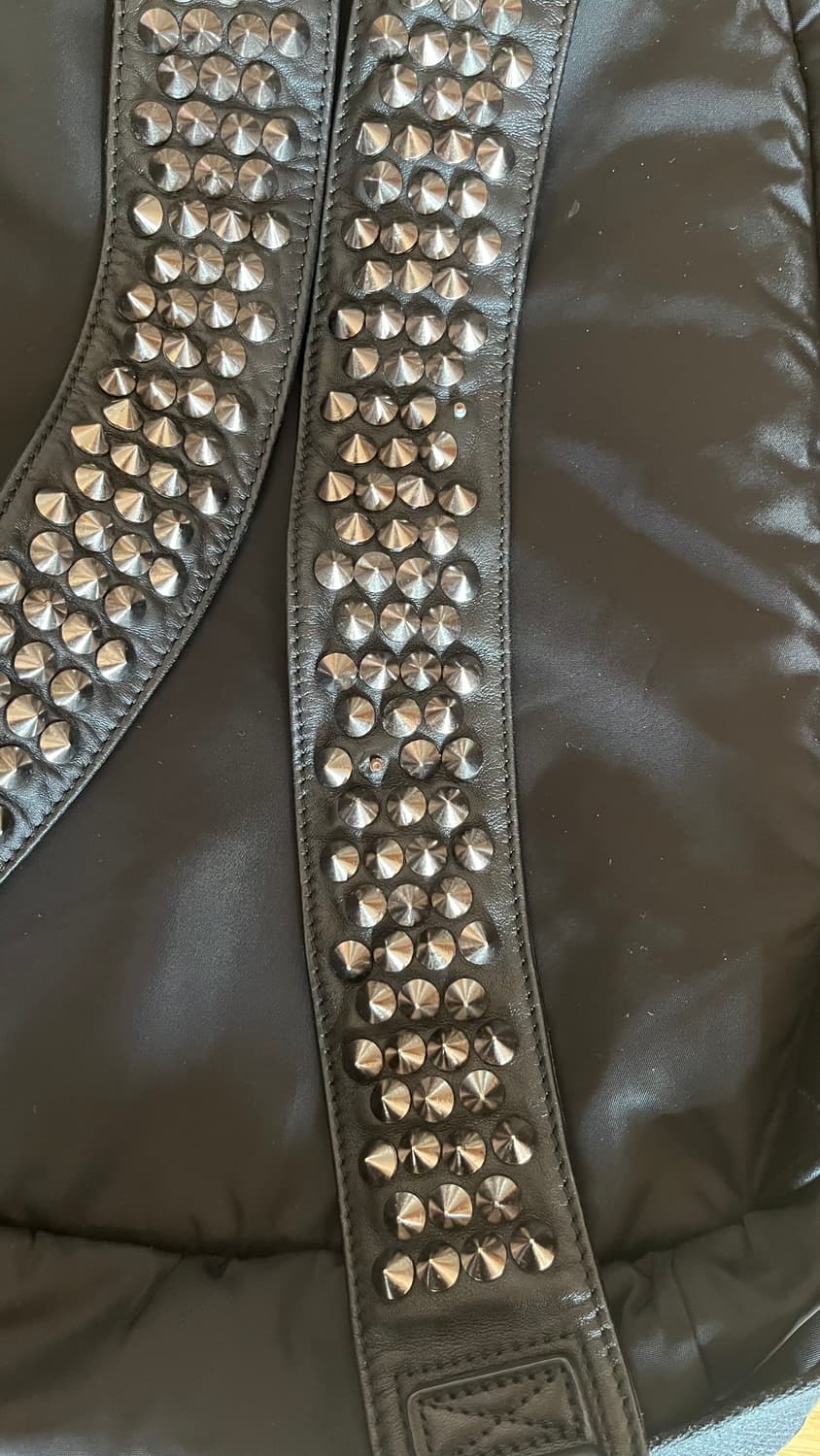 지방시 10fw  리카르도 티시 스터드 백팩 상품이미지3