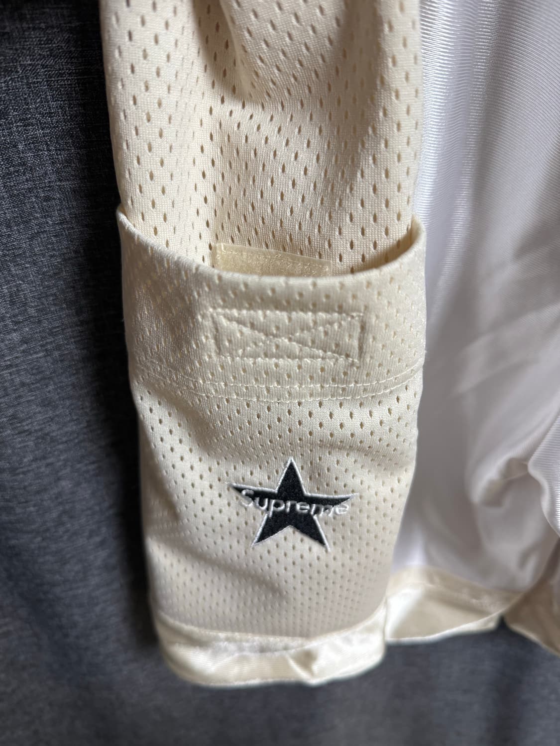 슈프림 사이드 포켓 베스킷볼 쇼츠 화이트 L 상품이미지5