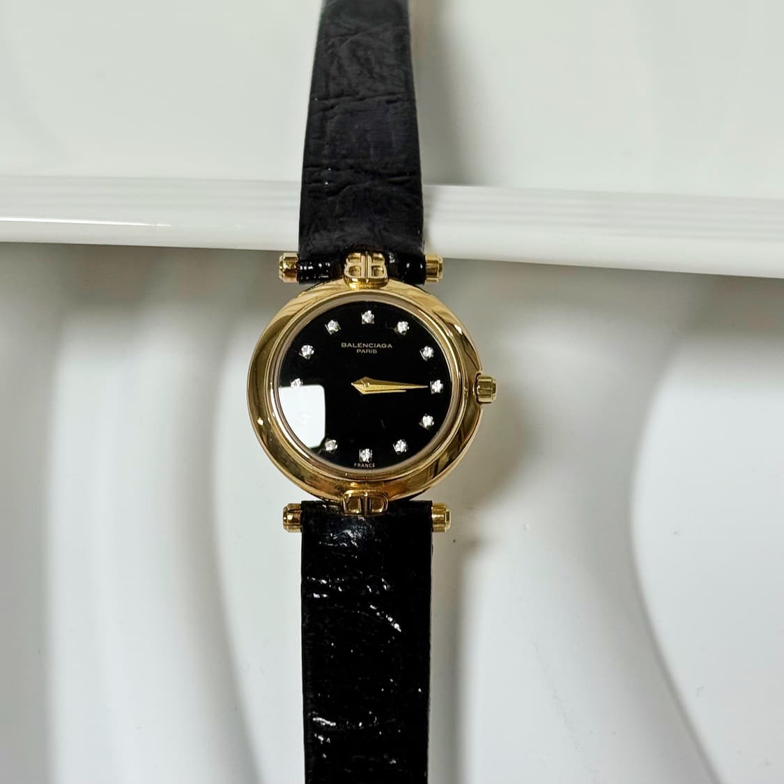 발렌시아가 BB로고 블랙다이얼 라운드골드 워치 상품이미지7