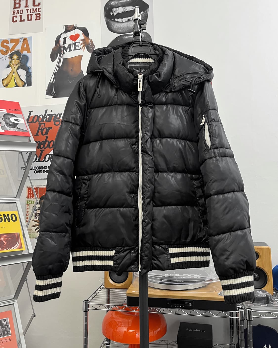 올드 빈티지 유광 패딩 점퍼 블랙 상품이미지5