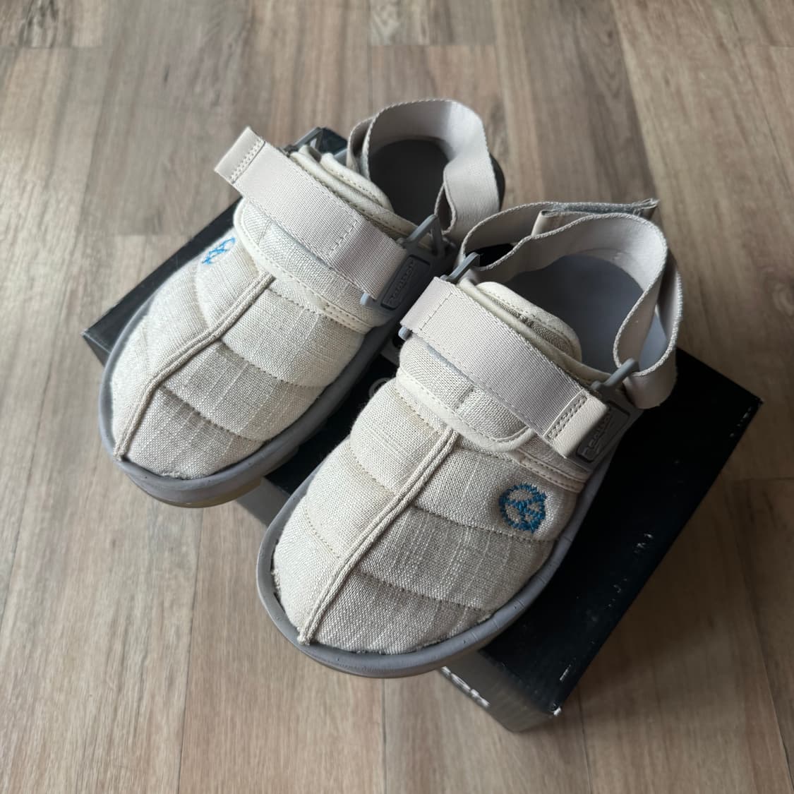 story mfg x reebok 콜라보 비트닉 스토리 mfg 리복 상품이미지1