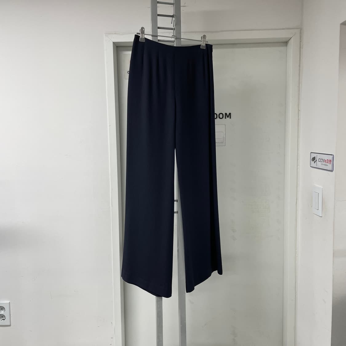 발렌티노 네이비 슬랙스 40(W) 상품이미지1