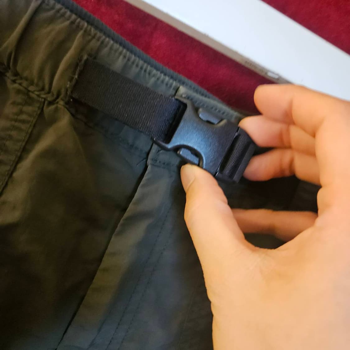 무신사스탠다드 카키 나일론 벨티드 숏 반바지 상품이미지4