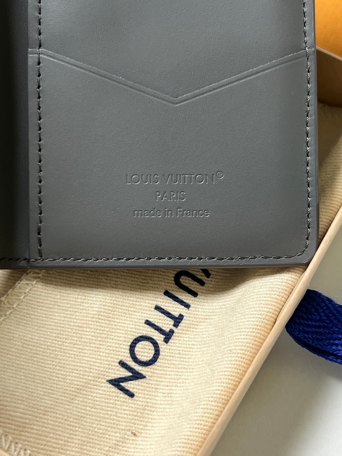 [정품] 신형 / 루이비통 모노그램 쉐도우 오거나이저 그레이 상품이미지5