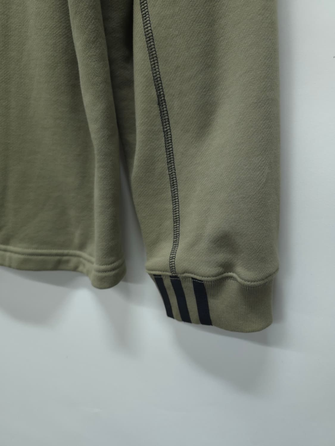 아디다스 남성 오리지널스 포켓 디테일 맨투맨 상품이미지8