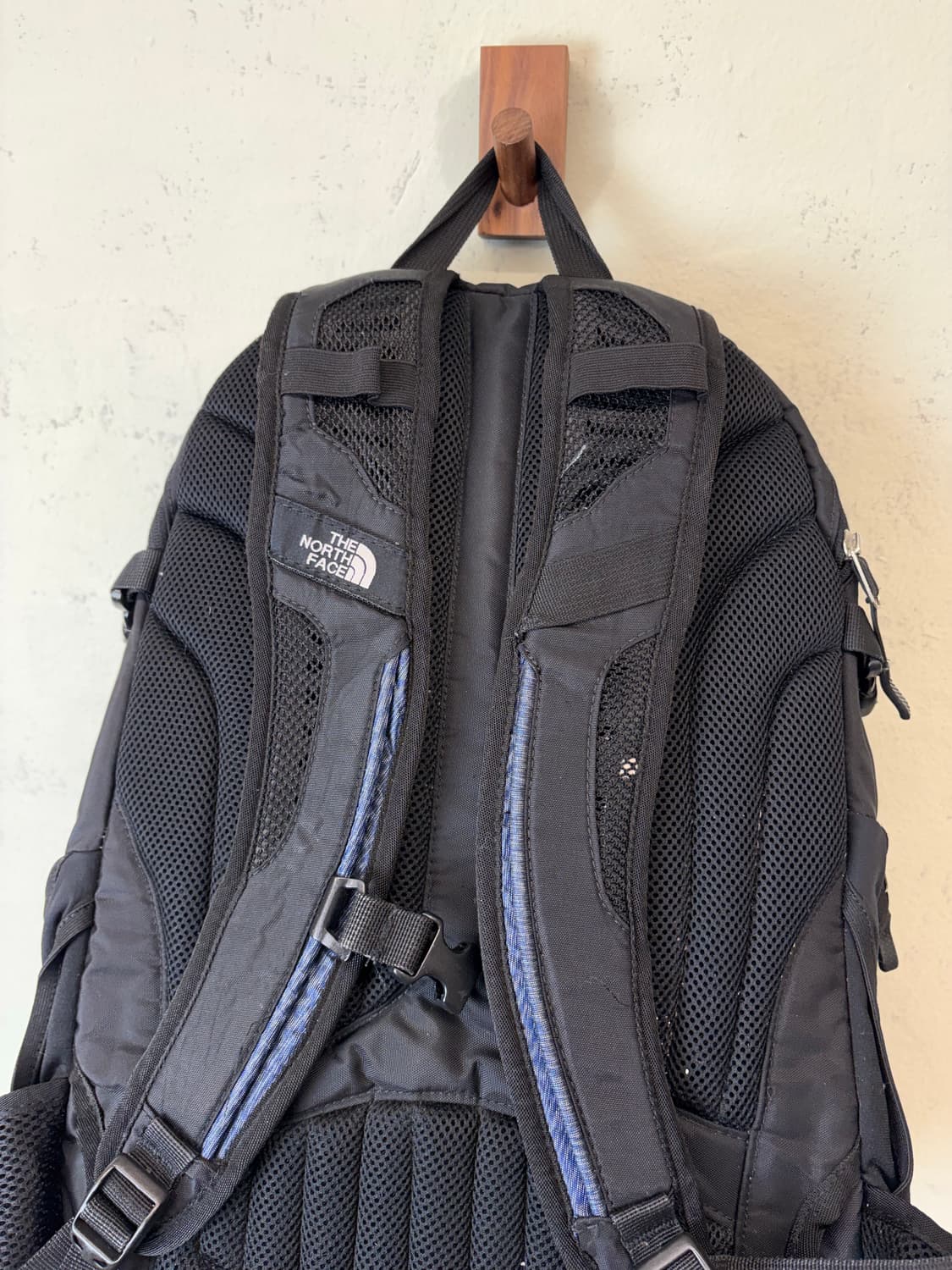 노스페이스 서지 백팩 블랙 블루 상품이미지6