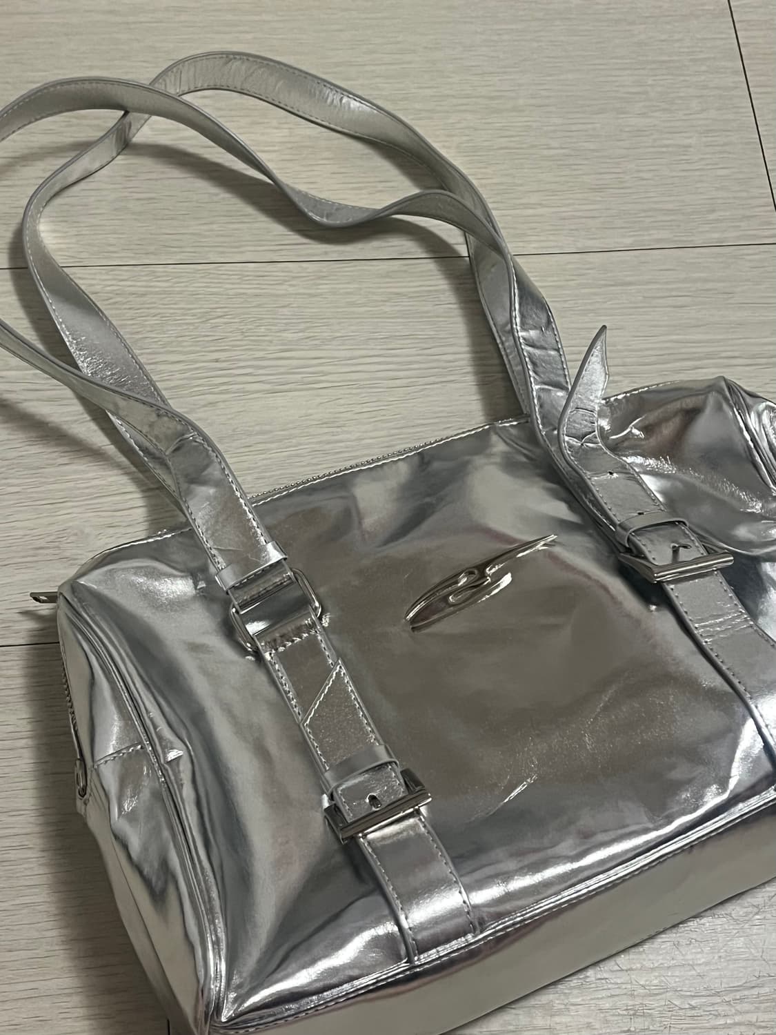 와이이이엘 PLAQUE BELT TOTE BAG 상품이미지2