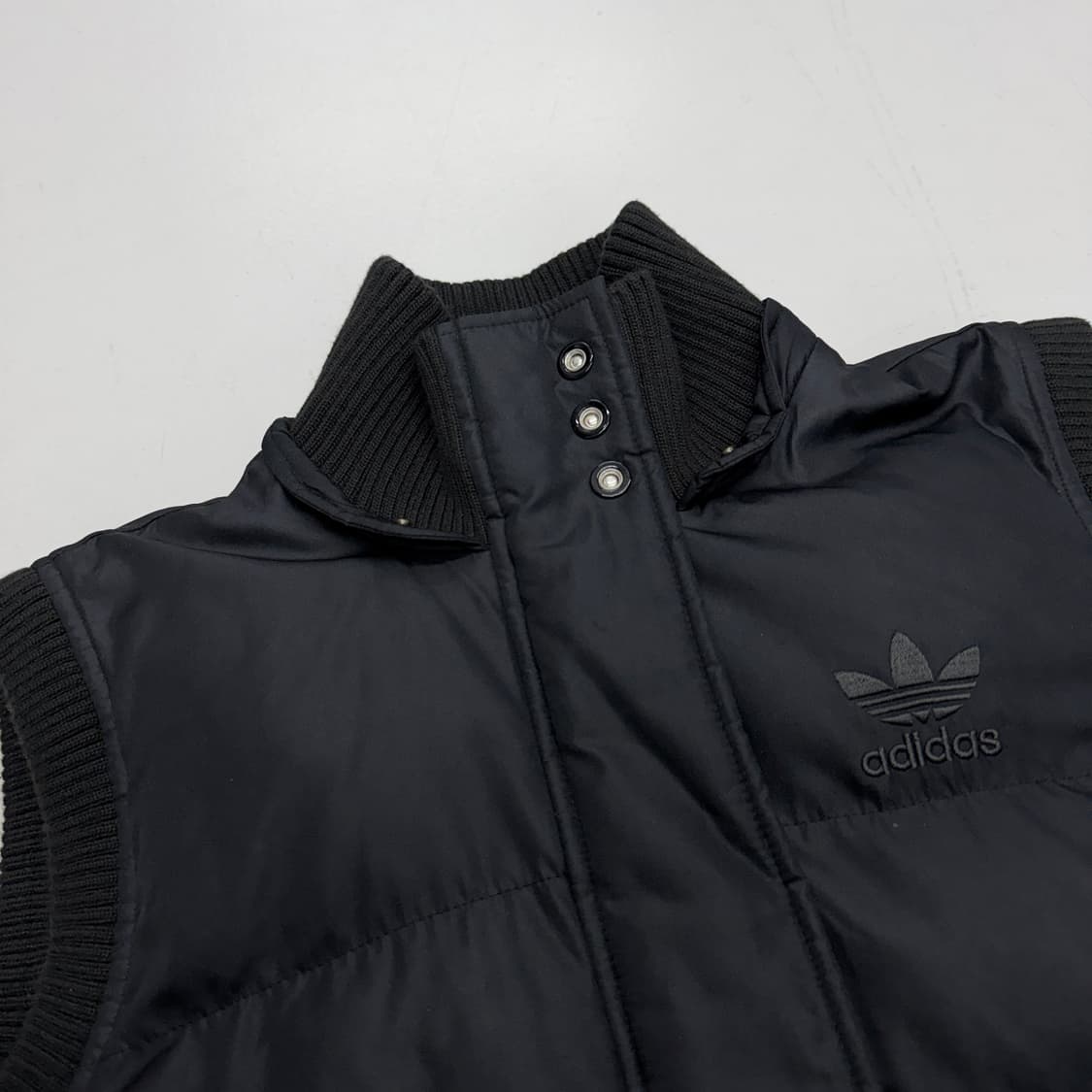 아디다스 파이어버드 조끼패딩 블랙 상품이미지3