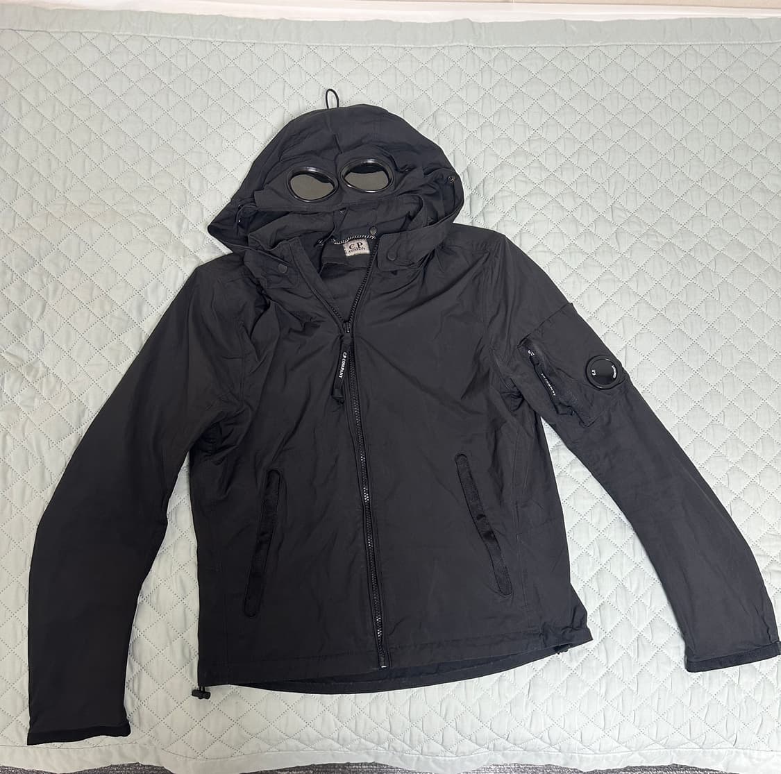 cp컴퍼니 고글후드 암렌즈 바람막이 상품이미지1