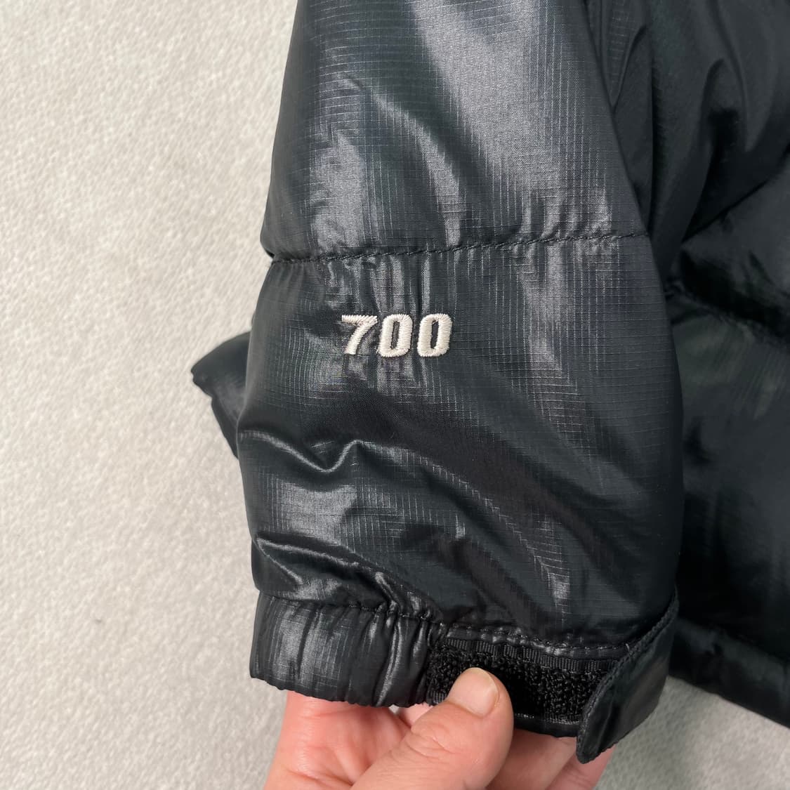 W 100 노스페이스 눕시 700 경량 패딩 상품이미지4