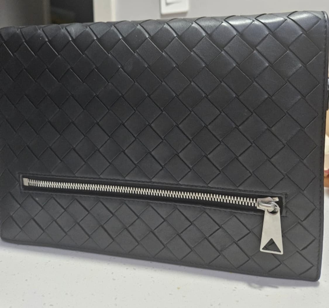 보테가베네타 클러치백 판매합니다 상품이미지1