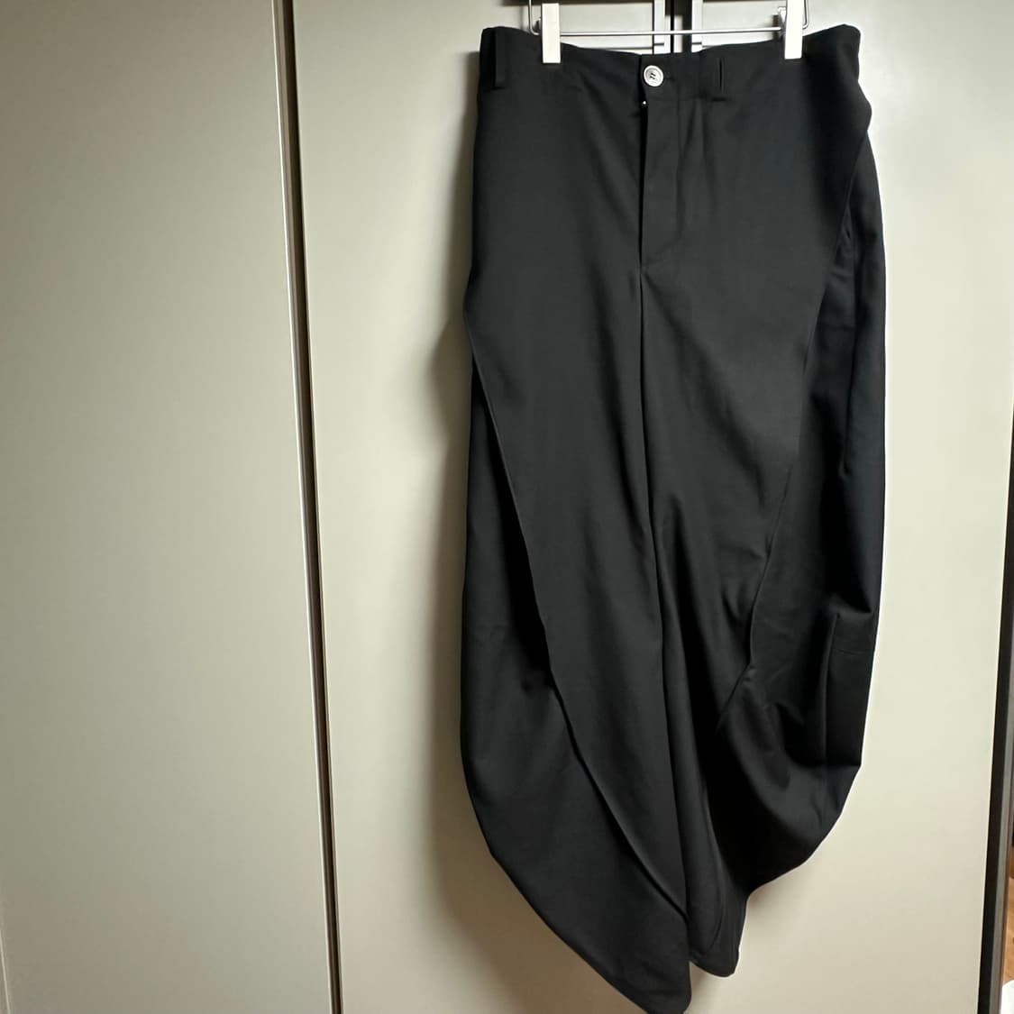 지용킴 Curved Wrap Trousers S사이즈 상품이미지7