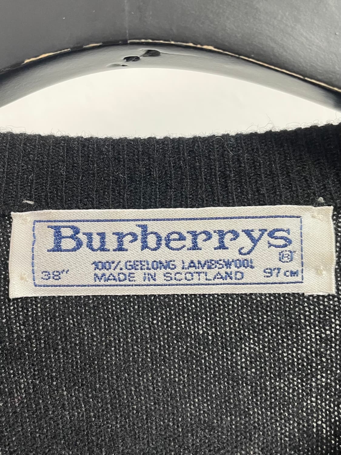 버버리 스코틀랜드 울 금장 라운드 가디건 (on.545) 상품이미지5